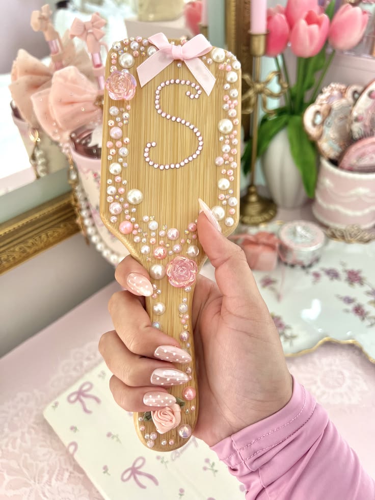 Hairbrush Decorating